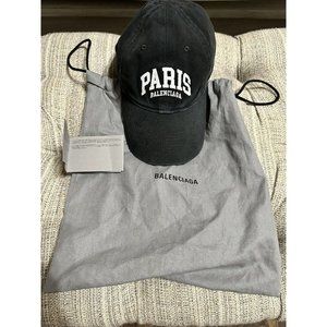 NWOT Balenciaga Paris Womens Hat Cap Bag Sz Small  Black